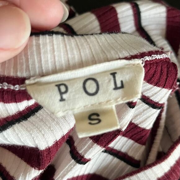 POL Women's Sleeveless Top Small White Red Stripped V-Neck Stretch Minimalist - Picture 6 of 8